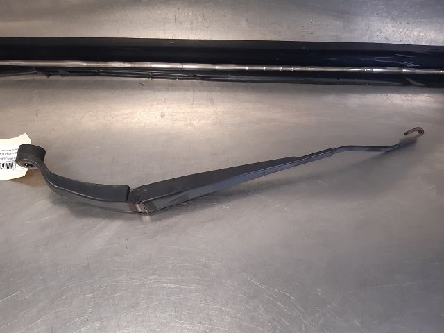 Bras D'essuie-glace Avant Gauche Pour Mazda 626 Phase 2 (2001) - Référence GE4T67321 - Occasion