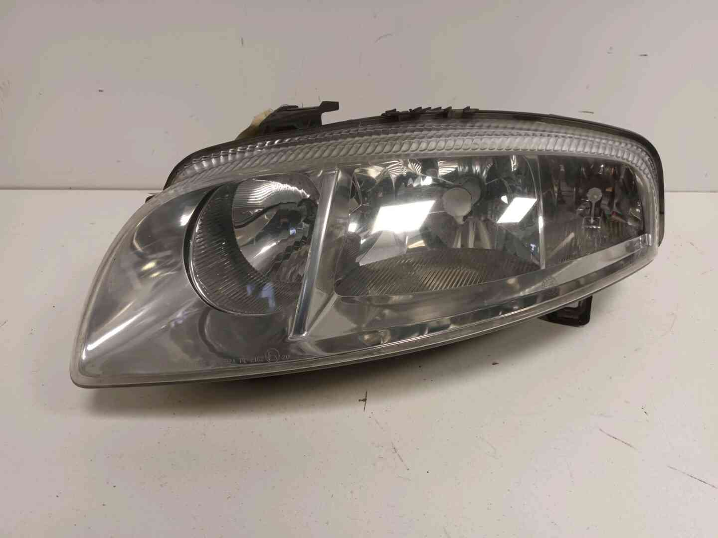 60701848 – PHARE OPTIQUE INTERIEUR GAUCHE CARELLO ALFA ROMEO ALFETTA GTV 116